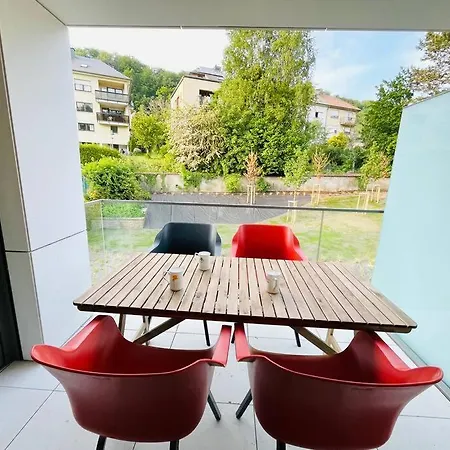 아파트 Luxury Green Flat In Center